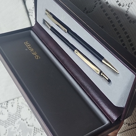 Sheaffer Sentinel Gloss Black with Gold Trim Ballpoint Pen and pencil VINTAGE - Picture 2 of 5